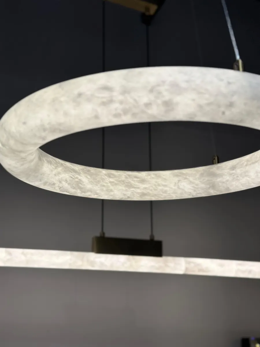Lussolight mermer dokulu ışıklı halka LED sarkıt avize
